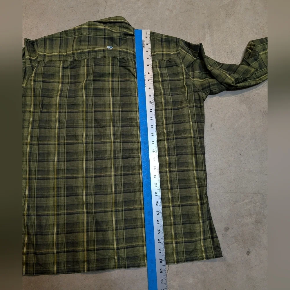 Kuhl Eluxur Green Plaid Button Up Short Men's L Long Sleeve